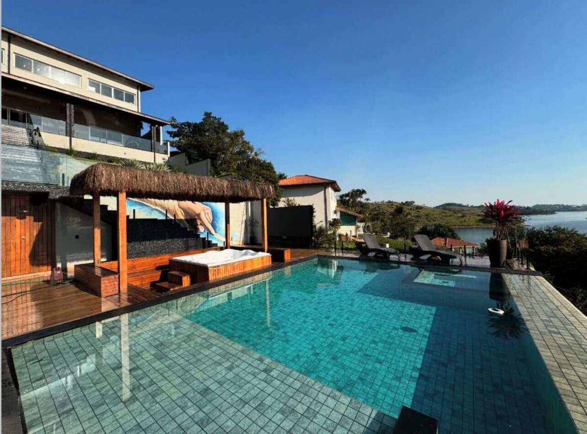 Casa de condomínio à venda em Igaratá, com 5 quartos, 1.142m² - Corretora de Imóveis - Jéssica Gomes.