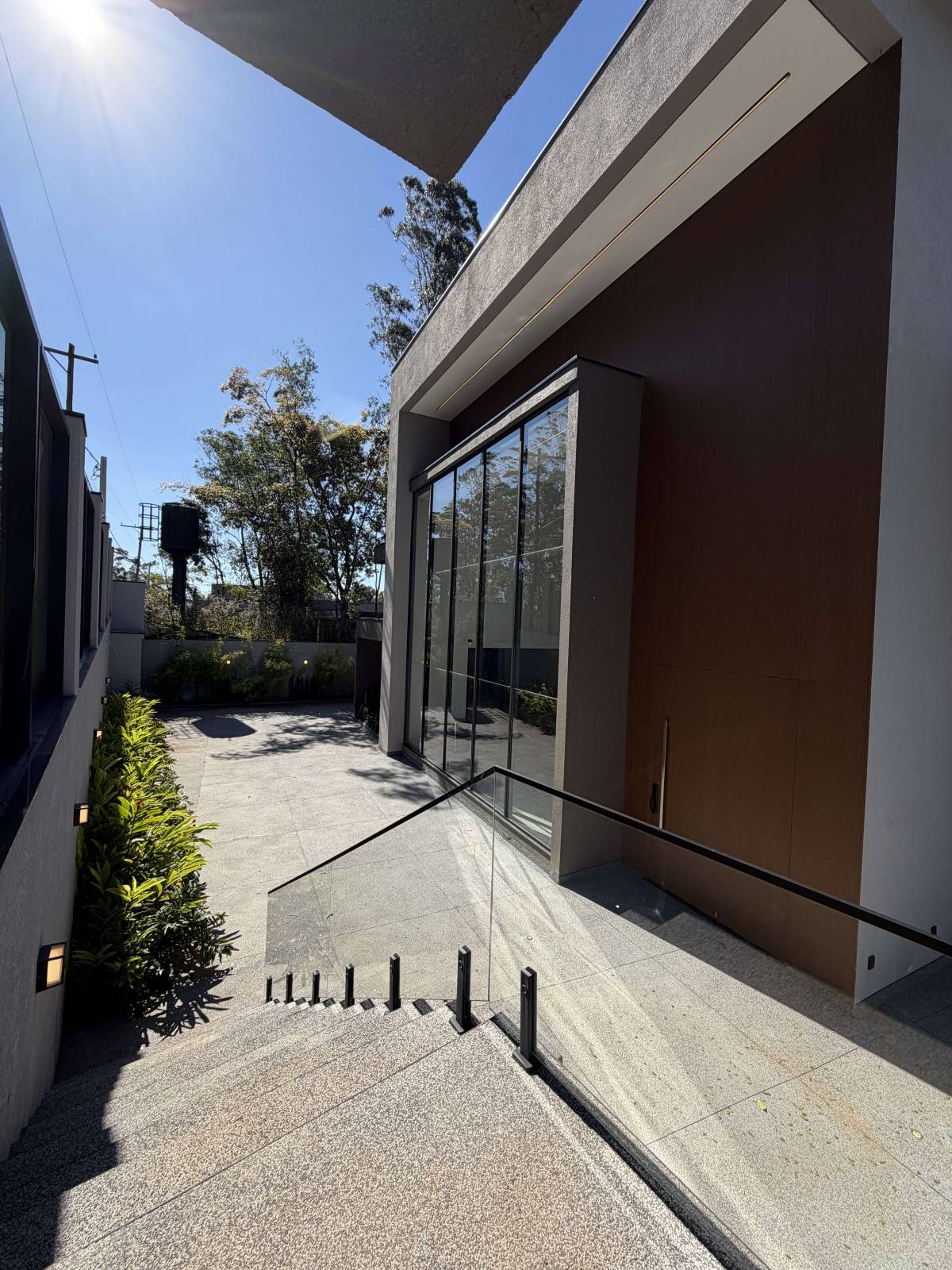 Casa de condomínio à venda em Mairinque, Porta do Sol, com 4 quartos, 2900m² - Corretora de Imóveis - Jéssica Gomes.