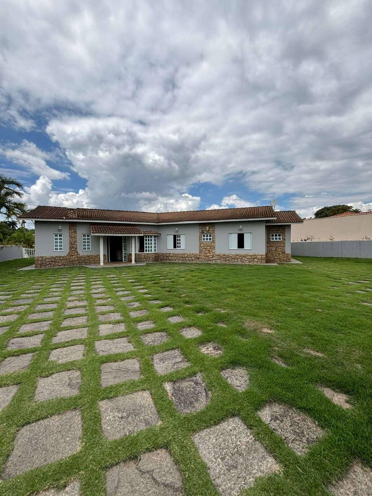 Casa de condomínio à venda em Mairinque, Porta do Sol, com 4 quartos, 3420m² - Corretora de Imóveis - Jéssica Gomes.