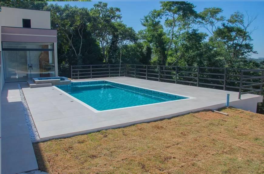 Casa de condomínio com 3 quartos, 1.400m², à venda em Ibiúna - Corretora de Imóveis - Jéssica Gomes.