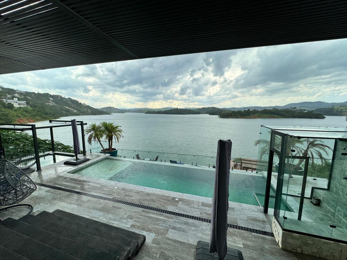 Casa de condomínio com 4 quartos, 1.300m², à venda em Igaratá - Corretora de Imóveis - Jéssica Gomes.