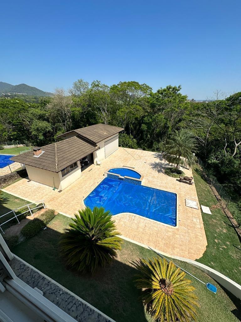 Casa de condomínio com 4 quartos, 1000m², à venda em Atibaia, Condomínio Serra da Estrela - Corretora de Imóveis - Jéssica Gomes.