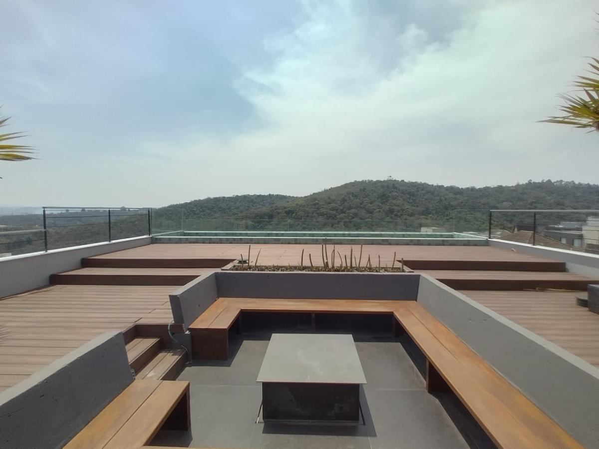 Casa de condomínio com 5 quartos, 490m², à venda em Santana de Parnaíba - Corretora de Imóveis - Jéssica Gomes.