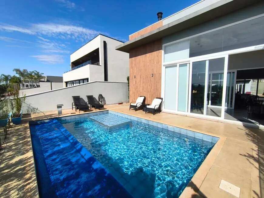 Casa de condomínio em Atibaia, Boa Vista, com 5 quartos, 430m² - Corretora de Imóveis - Jéssica Gomes.