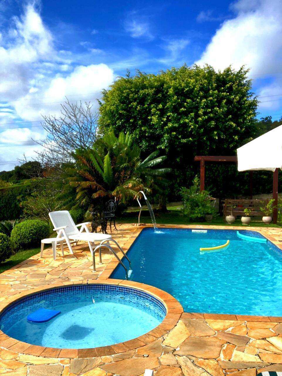 Chácara em Ibiúna, Center Cocais I  (Bairro Piratuba), com 3 quartos, 2170m² - Corretora de Imóveis - Jéssica Gomes.