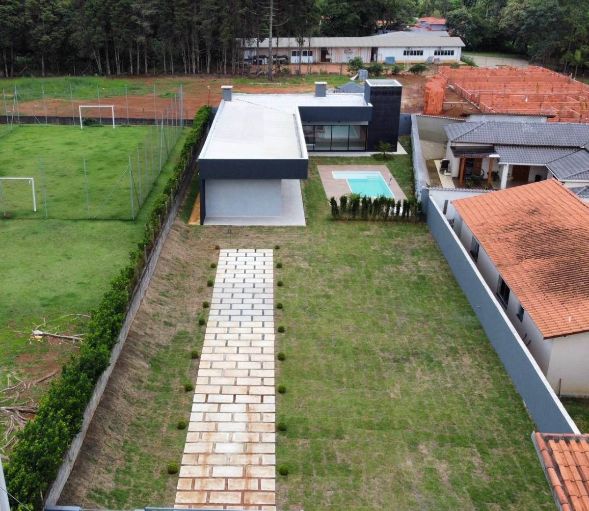 Chácara à venda em Ibiúna, com 3 quartos, 1000m² - Corretora de Imóveis - Jéssica Gomes.