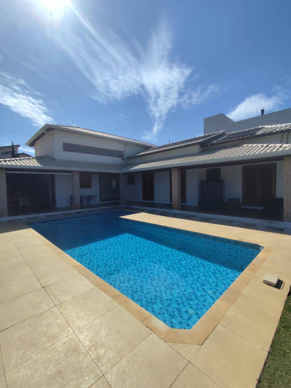 Chácara à venda em Ibiúna, com 3 quartos, 1000m² - Corretora de Imóveis - Jéssica Gomes.