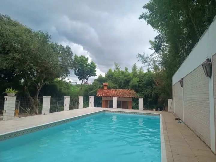 Chácara à venda em Itu, com 5 quartos, 2400m² - Corretora de Imóveis - Jéssica Gomes.