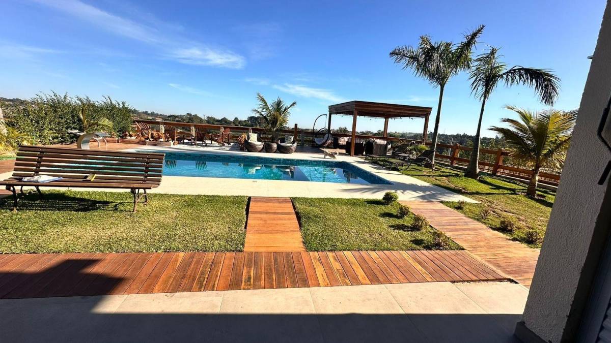 Chácara à venda em Mairinque, com 4 quartos, 1000m² - Corretora de Imóveis - Jéssica Gomes.