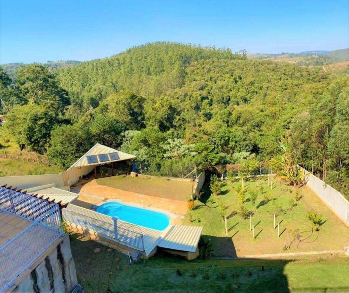 Chácara à venda em Mairinque, com 5 quartos, 3.100m² - Corretora de Imóveis - Jéssica Gomes.