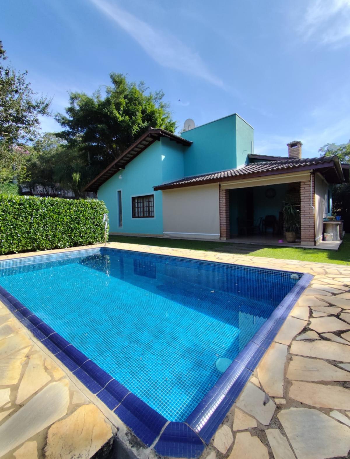 Chácara à venda em Ibiúna, com 3 quartos, 920m² - Corretora de Imóveis - Jéssica Gomes.