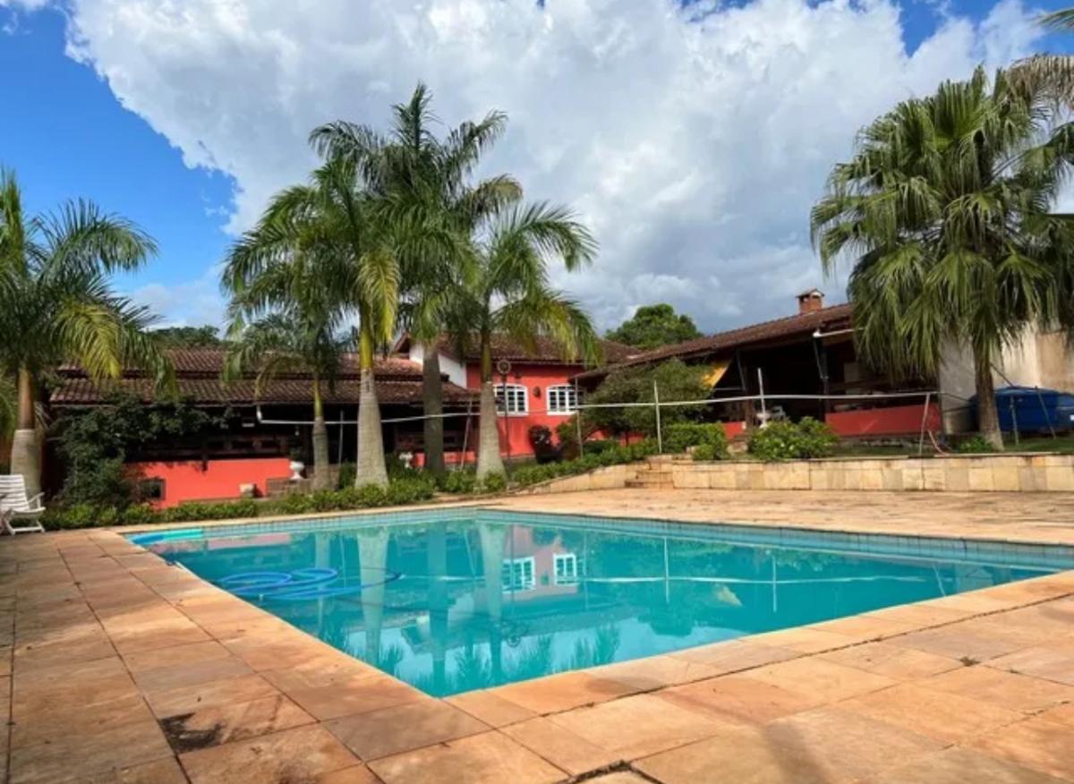 Chácara com 5 quartos, 3.664,95m², à venda em Bragança Paulista - Corretora de Imóveis - Jéssica Gomes.