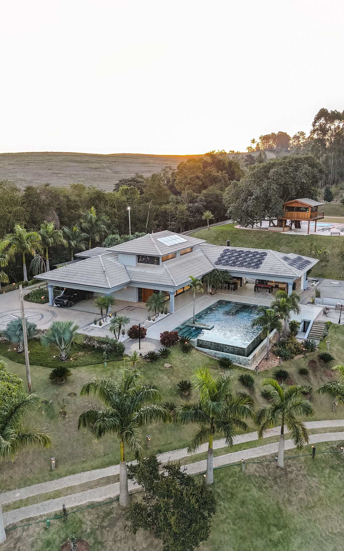 Sítio à venda em Indaiatuba, com 9 quartos, 103000m² - Corretora de Imóveis - Jéssica Gomes.